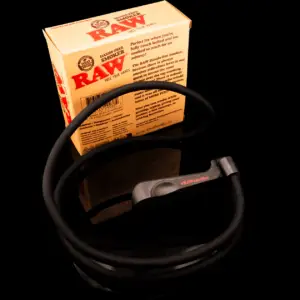 raw regal ashtray (extra schwerer metallaschenbecher mit gitter design)