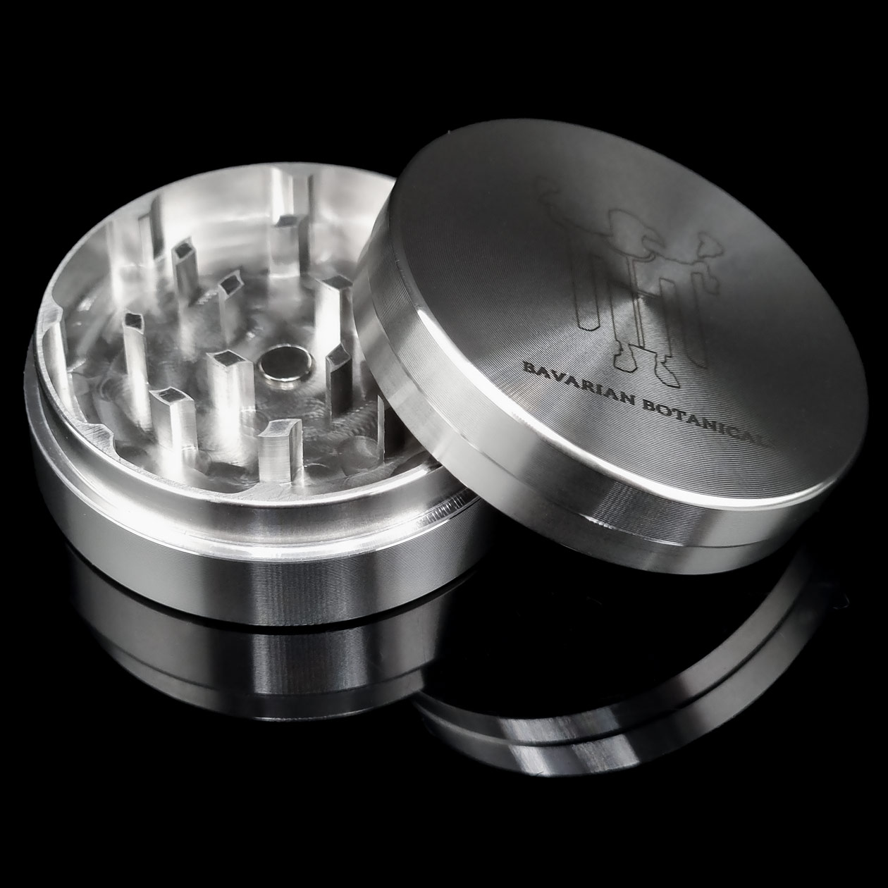 produkt 1859 bavarian botanicals edelstahlgrinder edelstahl gravur 50mm 2 tlg silber crusher shredder kindl edles geschenk stoffbeutel