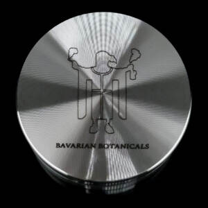 produkt 1861 bavarian botanicals edelstahlgrinder edelstahl gravur 50mm 2 tlg silber crusher shredder kindl edles geschenk stoffbeutel