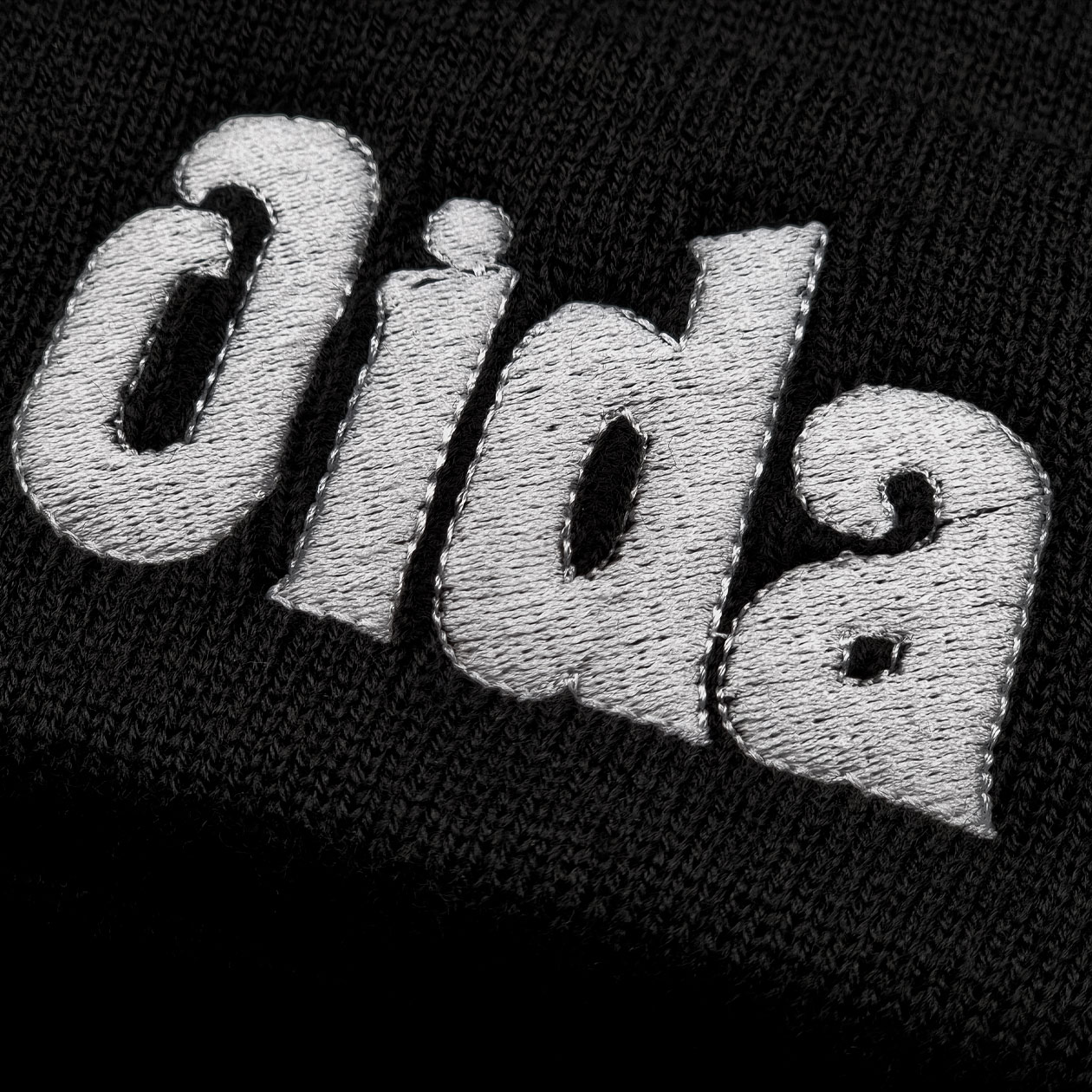 bavarian botanicals strickmütze premium "oida" schwarz/silber stickerei rpet/acryl