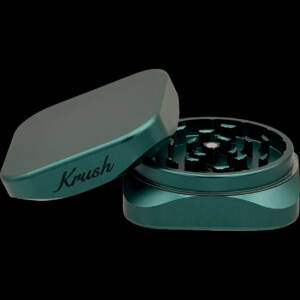 produkt 2134 krush kube 2 0 xl emerald green dunkelgruen 2 tlg grinder crusher kraeutermuehle shredder quadratisch aluminium gruen