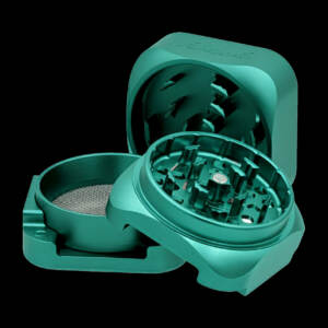 produkt 2138 krush kube 3 0 emerald green dunkelgruen 4 tlg grinder crusher kraeutermuehle shredder quadratisch aluminium gruen pollensieb